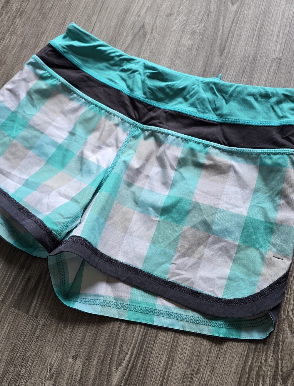 Lululemon Speed Short Checkmate - Lagoon Womens Size 4 Small